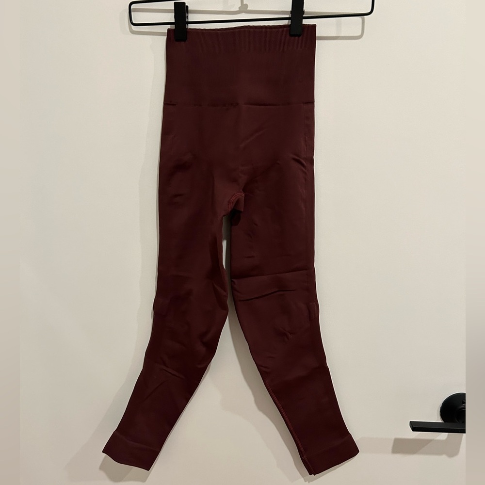 lululemon size 2 leggings, seamless tummy control